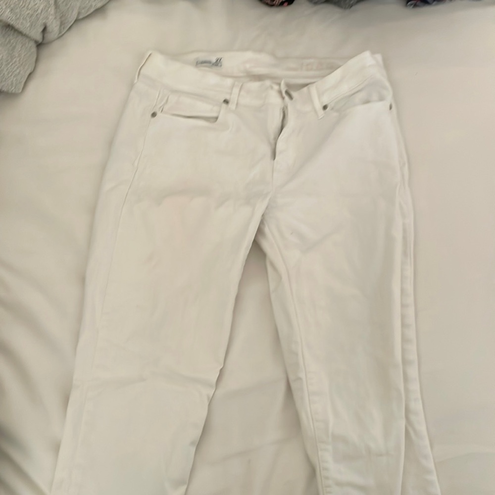 GAP skinny white jeans